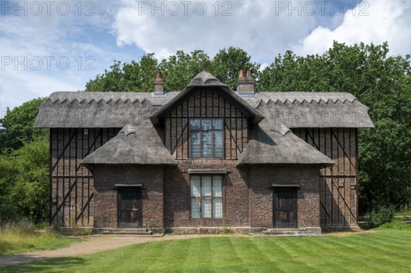 Rustic half-timbered house, country house, Queen Charlotte's Cottage, Royal Botanic Gardens (Kew Gardens), UNESCO World Heritage Site, Kew, Greater London, England, United Kingdom, Europe