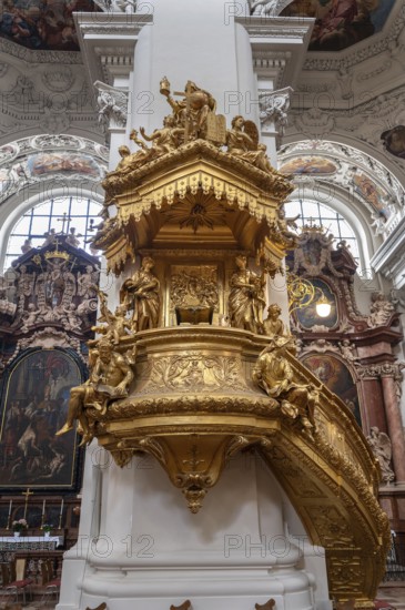 Gilded pulpit, a baroque work from 1726, Passau Cathedral, Passau, Lower Bavaria, Bavaria, Germany, Europe