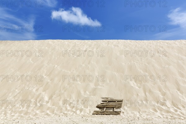 Empty dune, shifting dune, white fine sand, spring clouds, minimalist landscape, symbolic image, coastline, Valdevaqueros, Tarifa, Spain, Europe