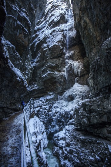 Winter, snowy landscape, icicles, river Breitach and hiking trail through the Breitachklamm gorge near Oberstdorf, Oberallgäu, Allgäu, Bavaria, Germany, Europe