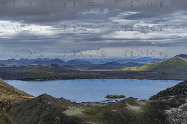 Large lake in volcanic landscape, Landmannalaugar, Fjallabak Nature Reserve, Icelandic Highlands, Suðurland, Iceland, Europe