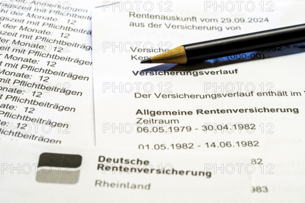 Symbolic image pension, pension information, assessment notice on contributions made to the statutory pension insurance and expected pension on reaching retirement age, notification from the German Pension Insurance to an insured person