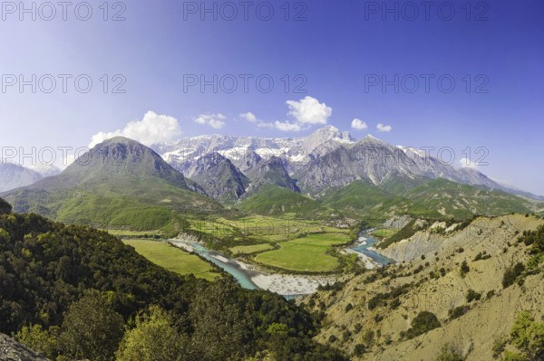 Valley of the Vjosa, the Vjosë is one of the few larger natural rivers in Europe, National Park Wild River Vjosa, Përmet, Qark Gjirokastra, Albania, Europe