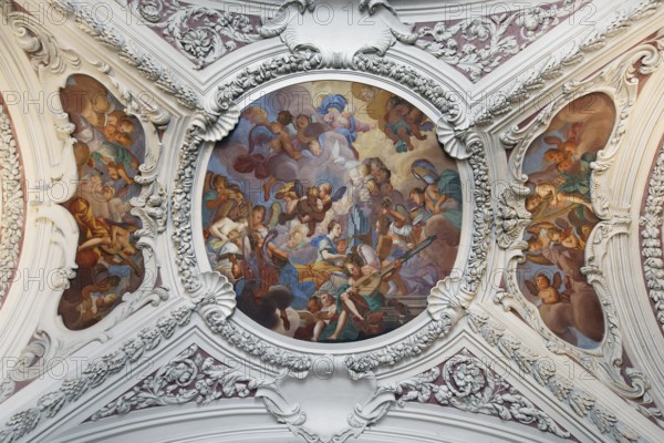 Ceiling frescoes in the entrance area, St. Stephen's Cathedral, Baroque, built from 1668-1693, Episcopal Church, Catholic, Cathedral Square, Old Town, Three Rivers City of Passau, independent university city, administrative district of Lower Bavaria, Eastern Bavaria, Bavaria, Germany, Europe