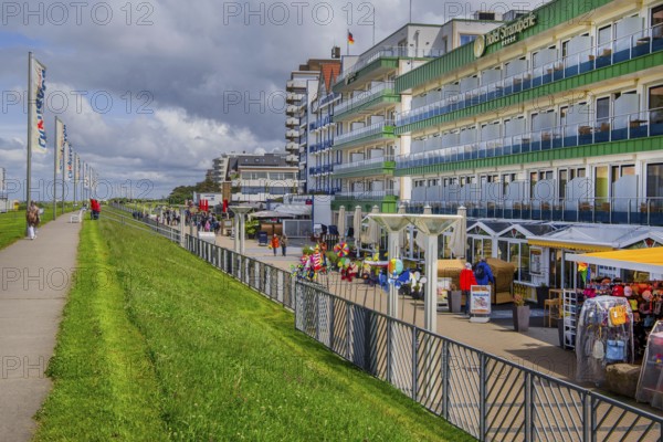 Dike promenade with hotels in the district of Duhnen, North Sea spa town of Cuxhaven, North Sea coast, Elbe, Elbe estuary, Lower Saxony, Germany, Europe