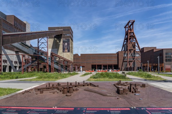 Zollverein Coal Mine Industrial Complex World Heritage Site, double headframe of shaft XII, terrain model, Essen, North Rhine-Westphalia, Germany, Europe