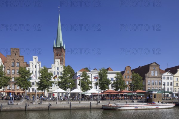 View over the Lübecker St. Petri Church, Petrikirche along the river Obertrave at Lübeck, Schleswig-Holstein, Germany, Europe