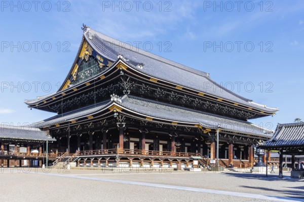 Buddhist Higashi Hongan-ji Temple in the historic centre of Kyoto, Japan, Asia