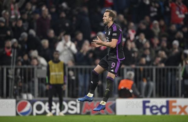 Goal celebration Harry Kane, FC Bayern Munich FCB (09), Champions League, Allianz Arena, Munich, Bavaria, Germany, Europe