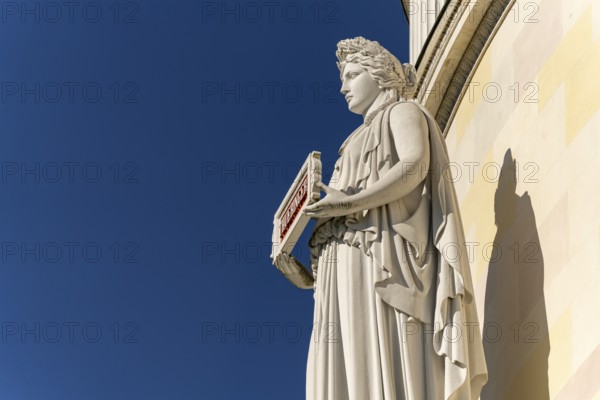 Statue of Thuringia on the façade of the Liberation Hall in Kelheim, Lower Bavaria, Bavaria, Germany, Europe