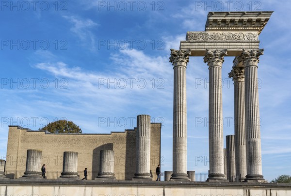 Xanten Archaeological Park, open-air museum on the site of the former Roman city of Colonia Ulpia Traiana, North Rhine-Westphalia, Germany, Ruins, replica of the harbour temple, in Xanten Archaeological Park, open-air museum on the site of the former Roman city of Colonia Ulpia Traiana, North Rhine-Westphalia, Germany, Europe
