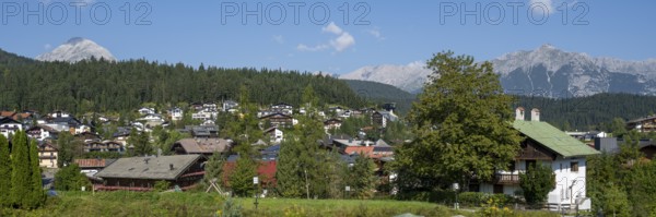 View of the village, Karwendel mountains, view from the Pfarrhügel, Seefeld, Alps, Tyrol, Austria, Europe