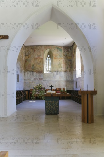 St John's Church ca. 12th century, church building, Protestant church, place of worship, sacred building, interior, choir, frescoes, wall painting, cross, at the foot of the Swabian Alb, Unterhausen, Lichtenstein, district of Reutlingen, Baden-Württemberg, Germany, Europe