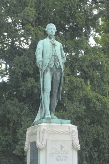 Goethe Monument, Université Campus Centre, Sculpture, Johann Wolfgang von Goethe, University, Strasbourg, Bas-Rhin, Alsace, France, Europe