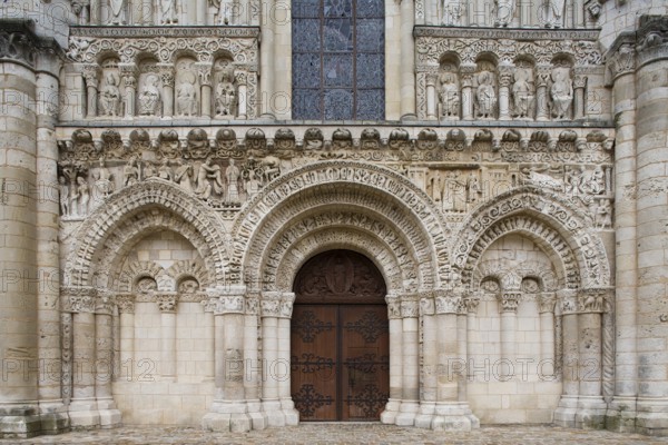 West façade, portal complex, St., Sankt, Saint