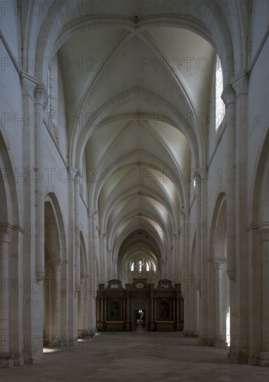 Nave facing east, St., Sankt, Saint