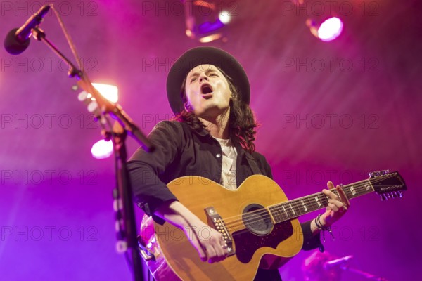 James Bay live on Up All Night Tour at the Columbiahalle in Berlin on 19.01.2025