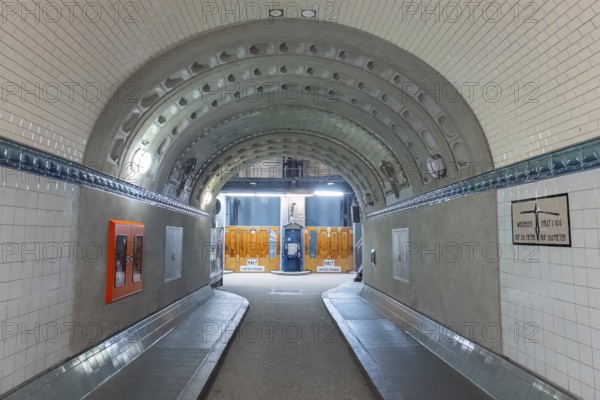 Old Elbe Tunnel, history, city history, sight, attraction, building, architecture, tourism, traffic, Hamburg, Germany, Europe