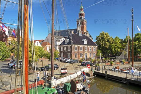 Traditional ships, Alte Waage, town hall, old town, museum harbour, Leer, East Frisia, Germany, Europe