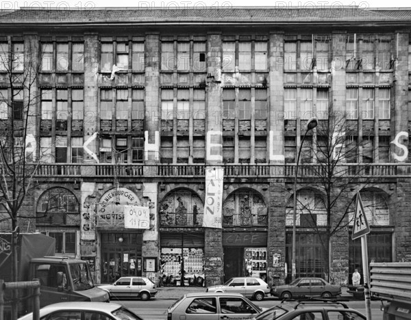 The Kunsthaus Tacheles in 1997, Oranienburger Straße, Mitte district, Berlin, Germany, Europe
