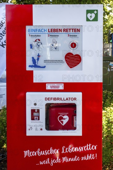 AED (automated external defibrillator) or lay defibrillator, Meerbusch, North Rhine-Westphalia, Germany, Europe