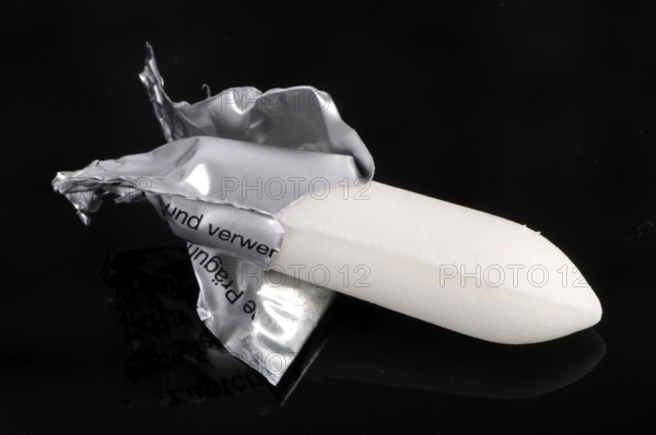 Paracetamol suppositories, detachable