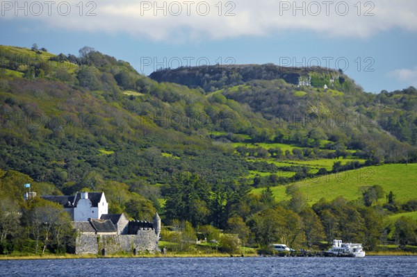 Parke's Castle, Lough Gill, Fivemile Bourne, Dromahair, County Leitrim, Leitrim Castle, Ireland, Europe