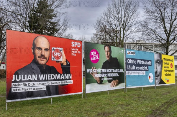 Advertising posters Julian Wiedmann, SPD, Robert Habeck, Greens, poster CDU, Christian Lindner, FDP