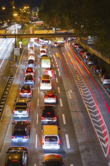 Rush hour, Rheinuferstrasse, Cologne, Rhineland, North Rhine-Westphalia, Germany, Europe