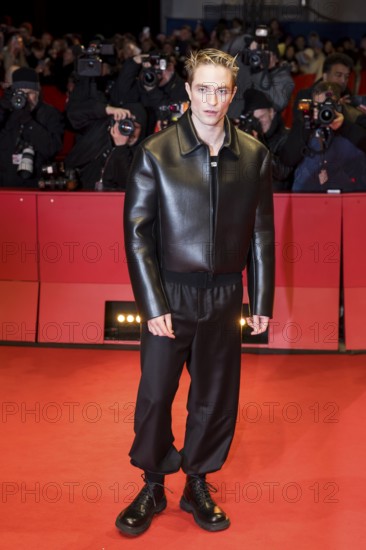 Robert Pattinson on the red carpet at the Special Gala of the film Mickey 17 at the 75th Berlinale at the Theater am Potsdamer Platz in Berlin on 15.02.2025