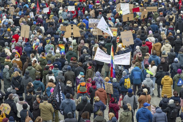 Demonstration against the right, people protest against right-wing extremism and in favour of diversity, Münsterplatz in Ulm, Baden-Württemberg, Germany, Europe