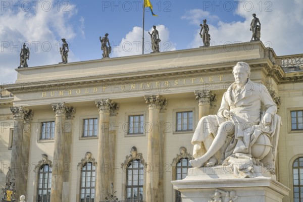 Alexander von Humboldt Memorial, Main Building, Humboldt University, Unter den Linden, Mitte, Berlin, Germany, Europe