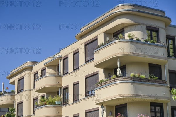 New-build flats, urban villa, The Seven project, residential park, Lotte-Loebinger-Straße, Babelsberg, Potsdam, Brandenburg, Germany, Europe
