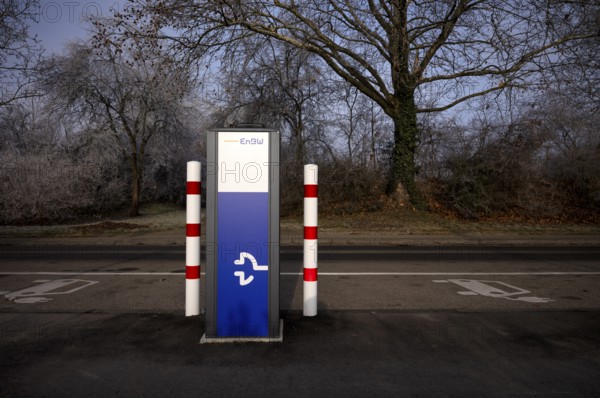 EnBW charging station for electric cars, electric filling station, e-filling station, e-mobility, unused, without e-car, Stuttgart, Baden-Württemberg, Germany, Europe