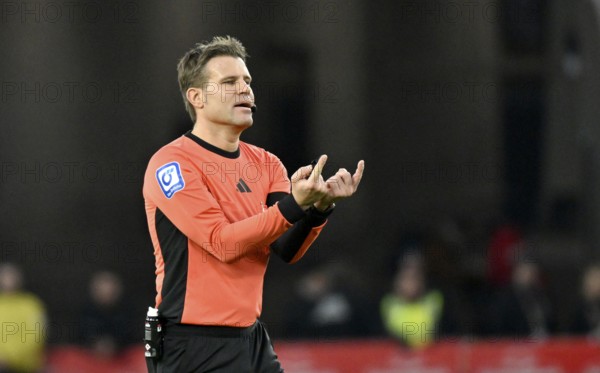 Referee Referee Dr Felix Brych Gesture Gesture MHPArena, MHP Arena Stuttgart, Baden-Württemberg, Germany, Europe