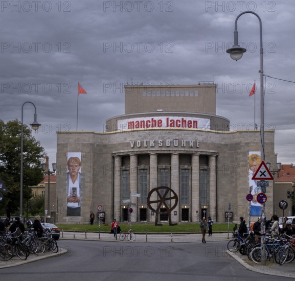 Germany, Berlin, 15.09.2024, Volksbühne, Rosa-Luxemburg-Platz, mache lachen..., Europe