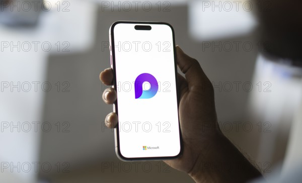 Microsoft Loop is a collaborative app within the Microsoft 365 suite designed to help teams think, plan, and create together. It offers several features to enhance productivity and collaboration