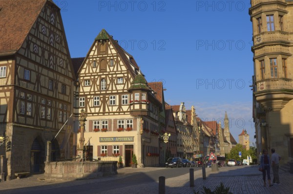 Half-timbered houses, market square, Rothenburg ob der Tauber, Romantic Road, Franconia, Bavaria, Germany, Europe