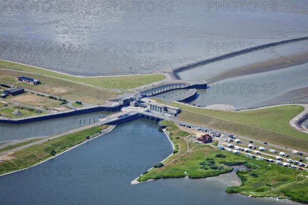 New harbour, lock, Meldorf, Meldorfer Bucht, Speicherkoog, Dithmarschen, Schleswig-Holstein, Germany, Europe