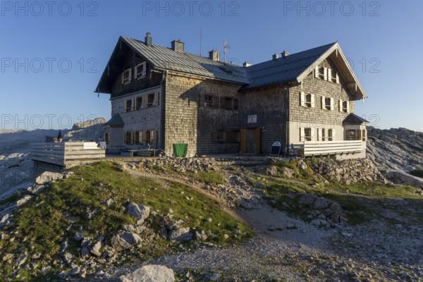 Ingolstädter Haus, mountain hut of the Ingolstadt Alpine Club Section, Weißbach bei Lofer, Steinernes Meer, Berchtesgaden Alps, Salzburger Land, Austria, Europe