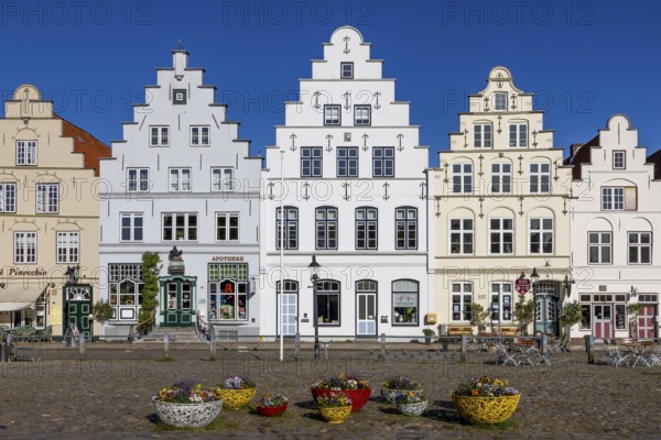 Historic houses on the market square of Friedrichstadt, stepped gable houses, Dutch merchants' houses, Friedrichstadt, North Frisia, Schleswig-Holstein, Germany, Europe