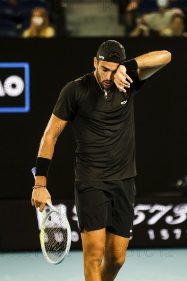 MELBOURNE, AUSTRALIA, JANUARY 23: Matteo Berrettini of Italy plays Pablo Carreño Busta of Spain on Day 7 of the 2022 Australian Open at Melbourne Park on January 23, 2022 in Melbourne, Australia, Oceania