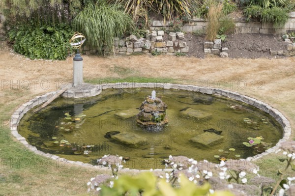 WINDSOR, MAIDENHEAD WINDSOR/UK - JULY 22 : View of a water feature at Windsor Castle in Windsor, Maidenhead Windsor on July 22, 2018