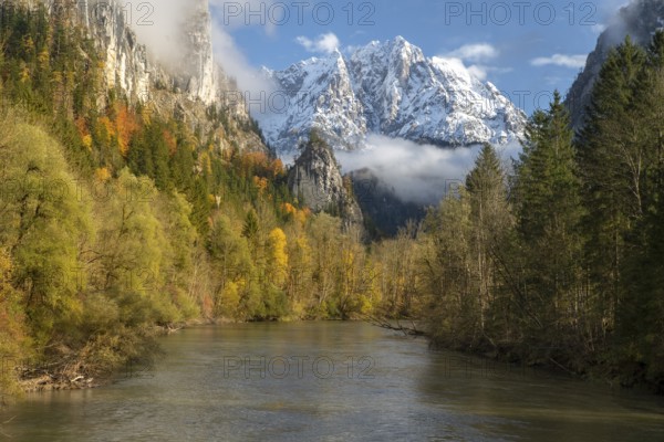 Gesäusee entrance, autumnal view of the free-flowing Enns, Gesäuse National Park, Hall, Styria, Austria, Europe