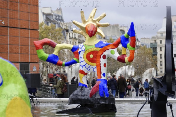 Sculptures, figures, the Stravinsky Fountain, also known as the Tinguely Fountain, detail, Centre Georges Pompidou, Paris, France, Europe