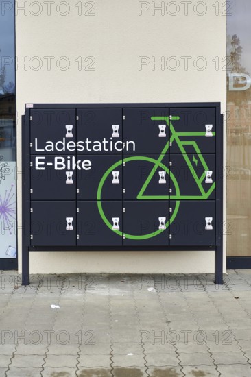 E-bike charging station