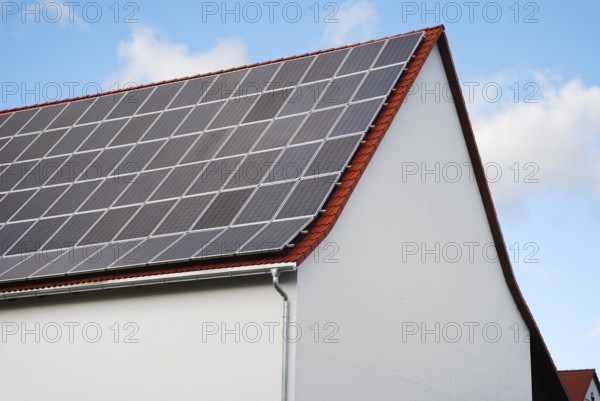 Photovoltaic, Electricity generation with solar panels on the roof