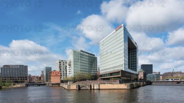 Mirror building in the Hafencity, Hanseatic City of Hamburg, Germany, Europe