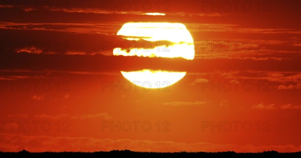 Sunset, Masai Mara Park in Kenya