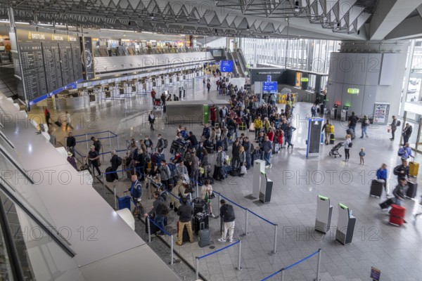 Frankfurt Airport, Fraport, Passengers waiting at check-in counters, Departure Hall C, Terminal 1, Frankfurt am Main, Hesse, Germany, Europe
